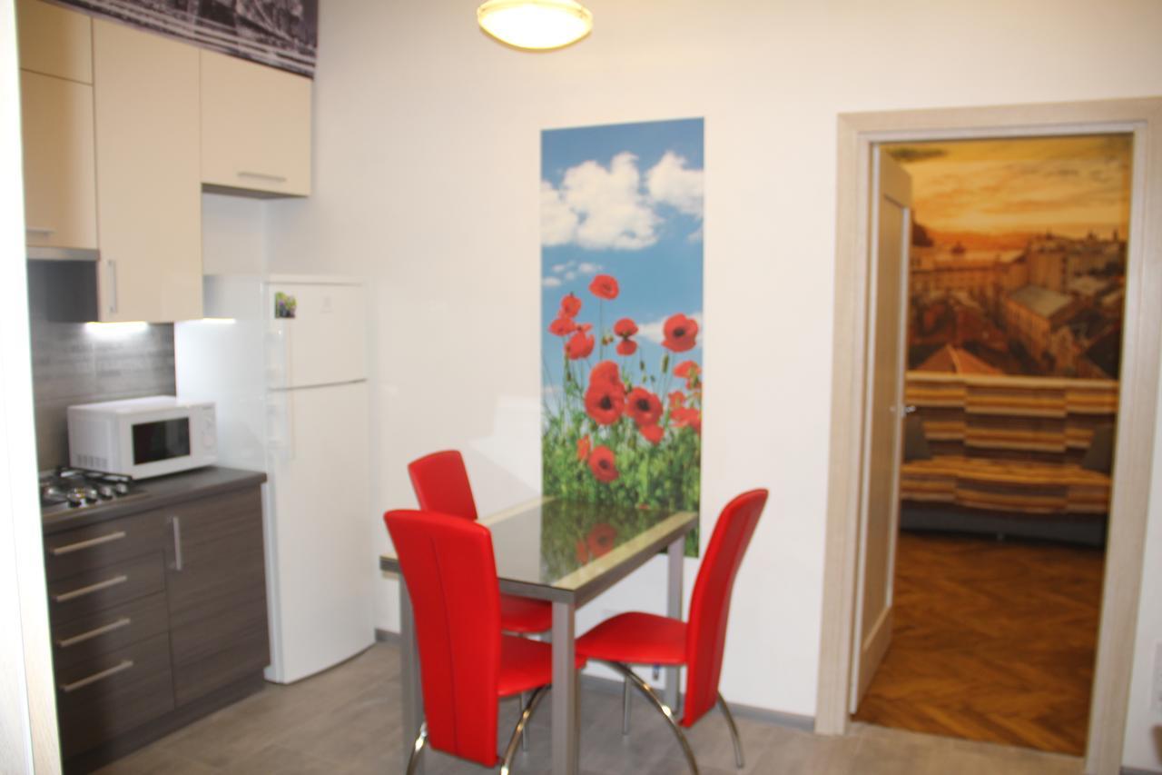 Apartment On Khorvatska Street Lviv Exterior photo