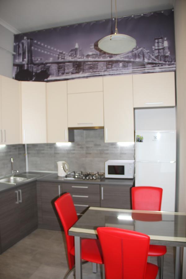 Apartment On Khorvatska Street Lviv Exterior photo