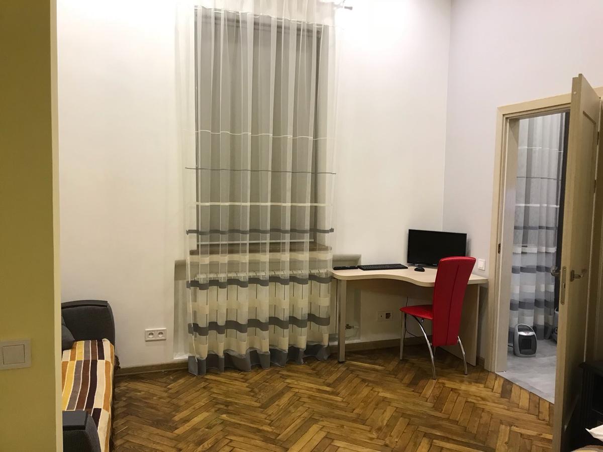 Apartment On Khorvatska Street Lviv Exterior photo